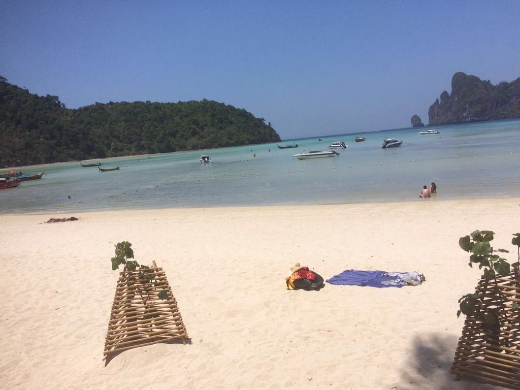 Bung House Hotel Phi Phi Don Exterior photo